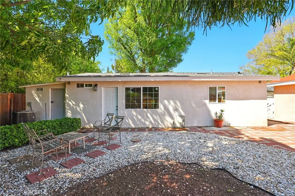 16514 Index Granada Hills, CA 91344