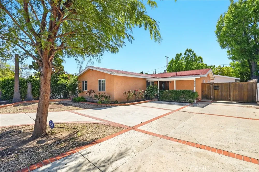 16514 Index Granada Hills, CA 91344