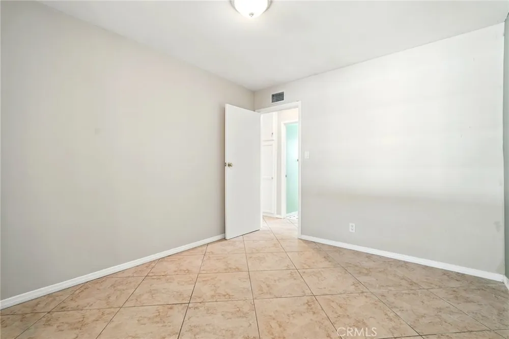 16514 Index Granada Hills, CA 91344