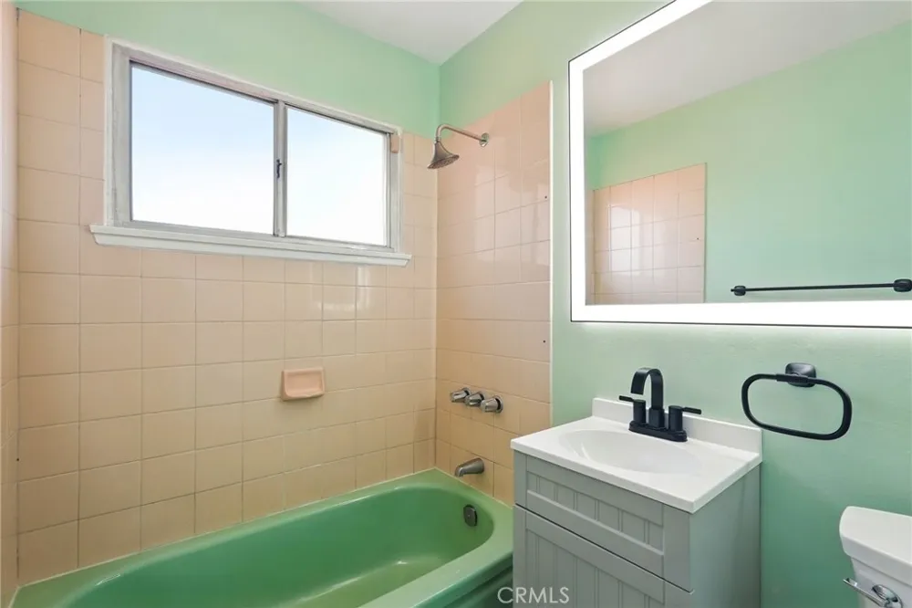 16514 Index Granada Hills, CA 91344