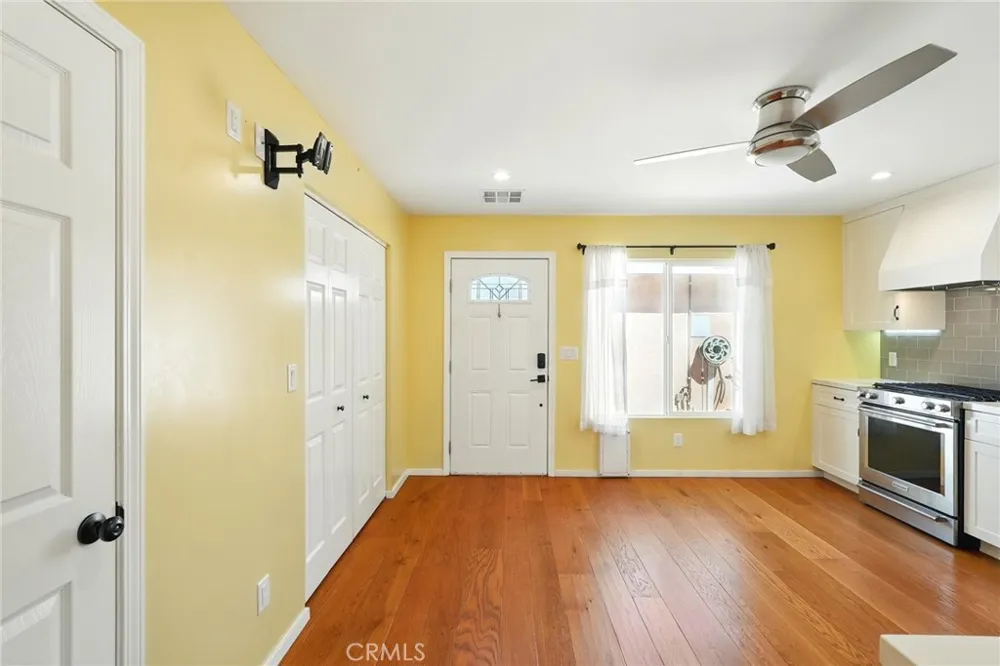 16514 Index Granada Hills, CA 91344