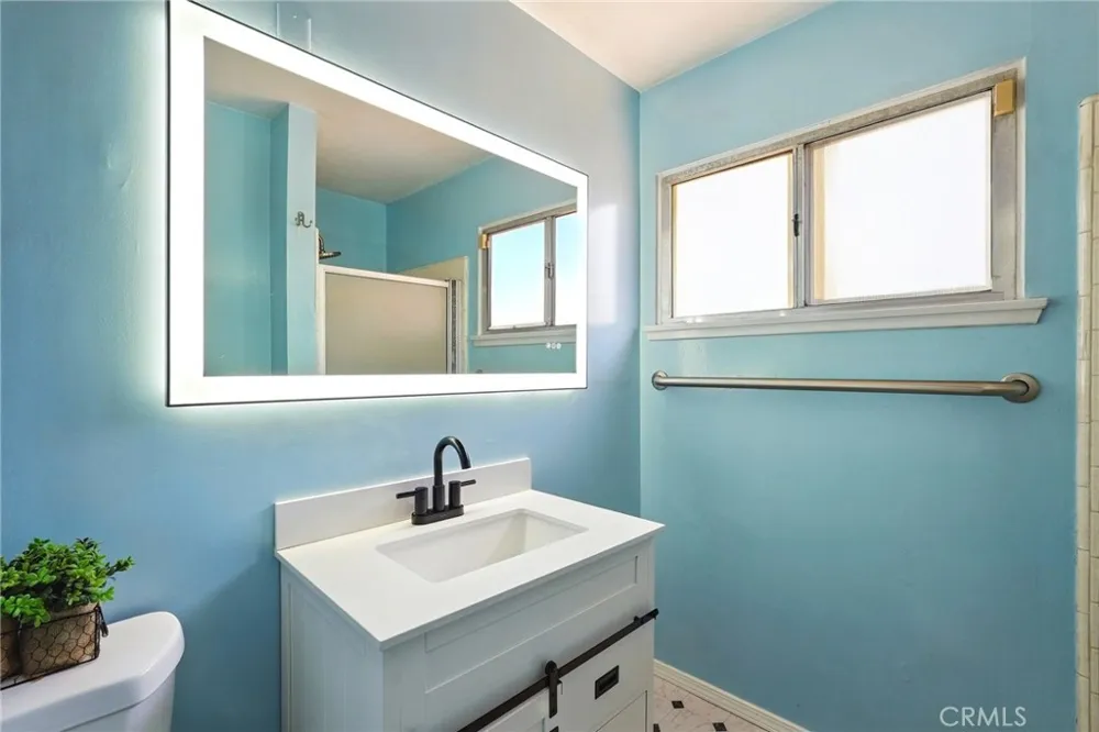 16514 Index Granada Hills, CA 91344