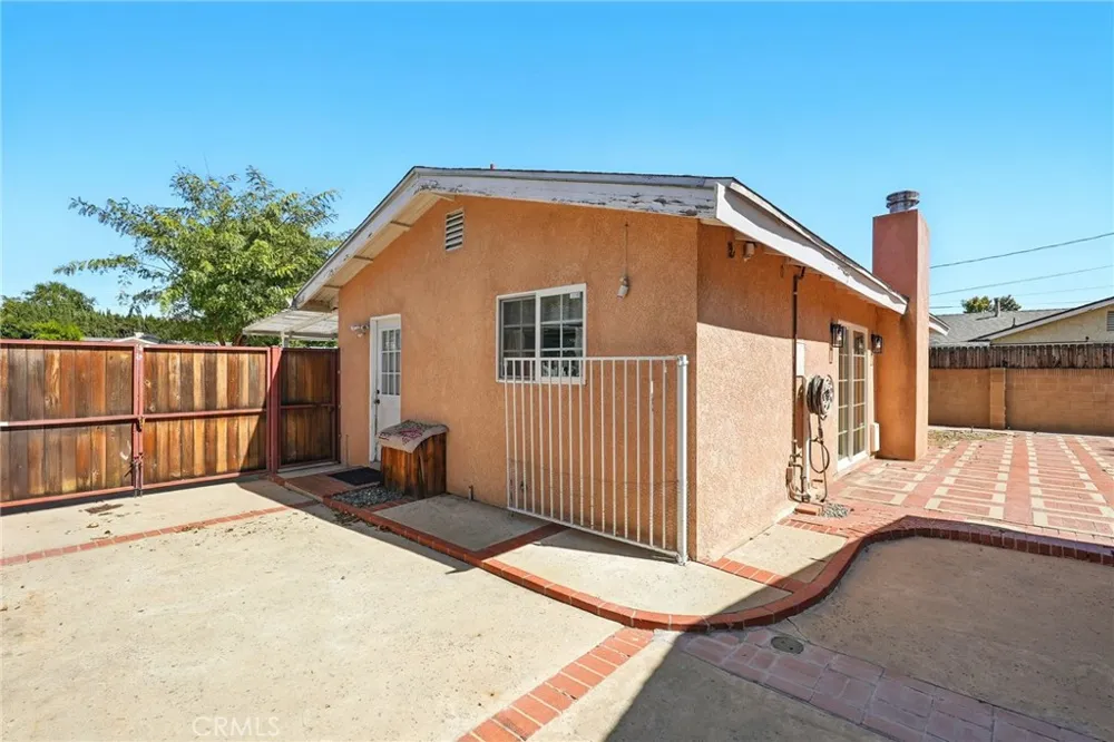 16514 Index Granada Hills, CA 91344