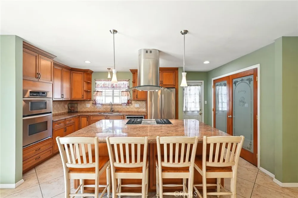 16514 Index Granada Hills, CA 91344