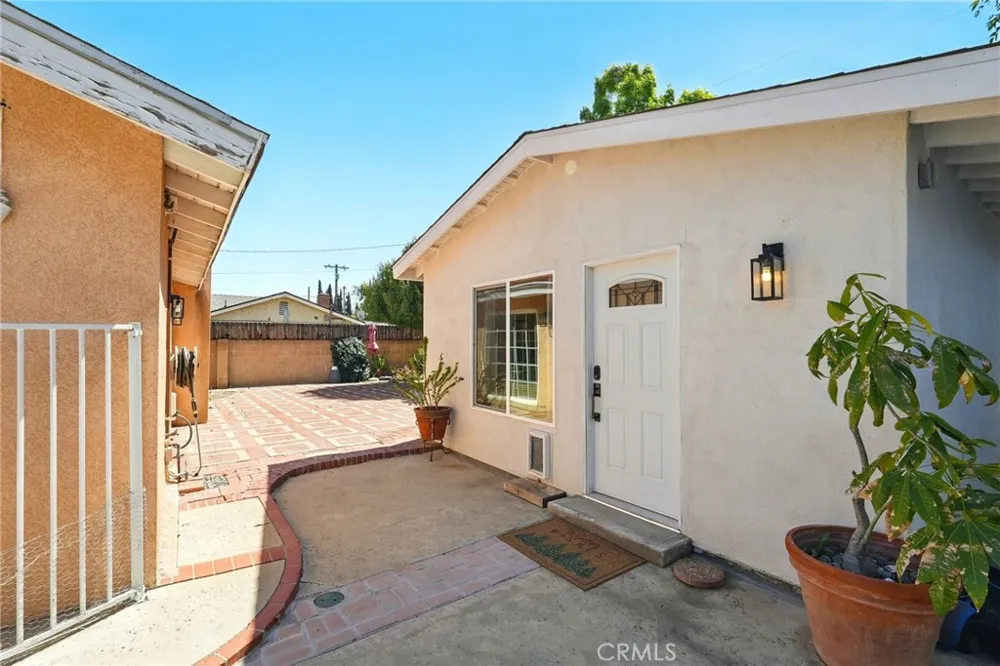 16514 Index Granada Hills, CA 91344