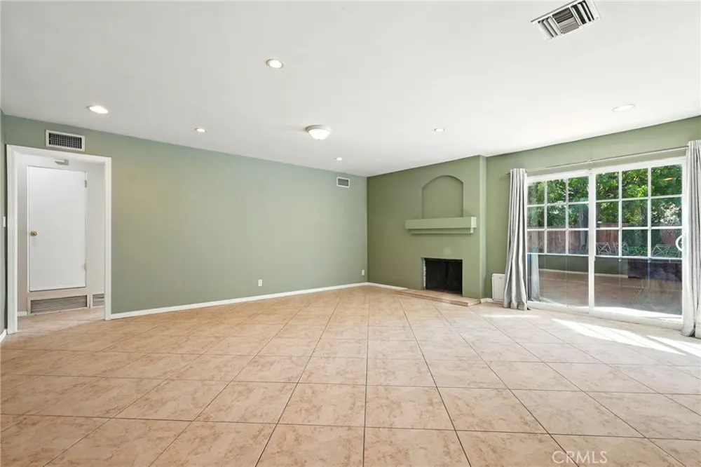16514 Index Granada Hills, CA 91344