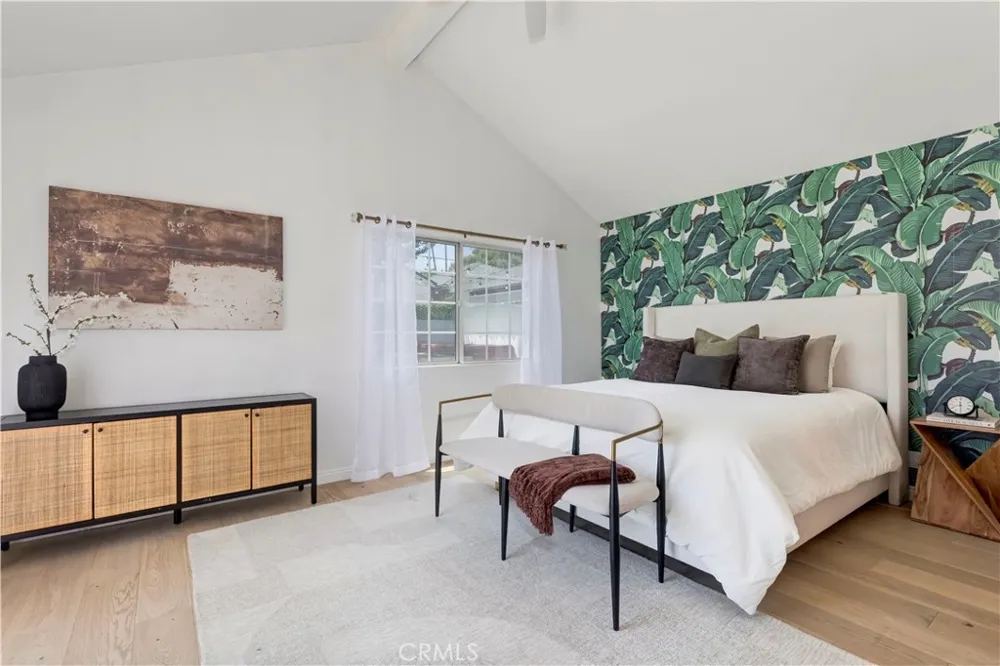 5429 Columbus Avenue Sherman Oaks, CA 91411