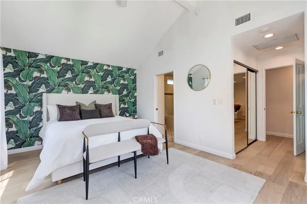 5429 Columbus Avenue Sherman Oaks, CA 91411