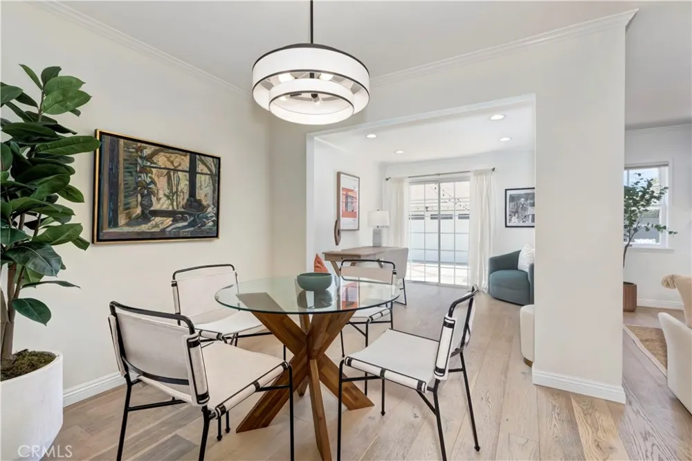 5429 Columbus Avenue Sherman Oaks, CA 91411