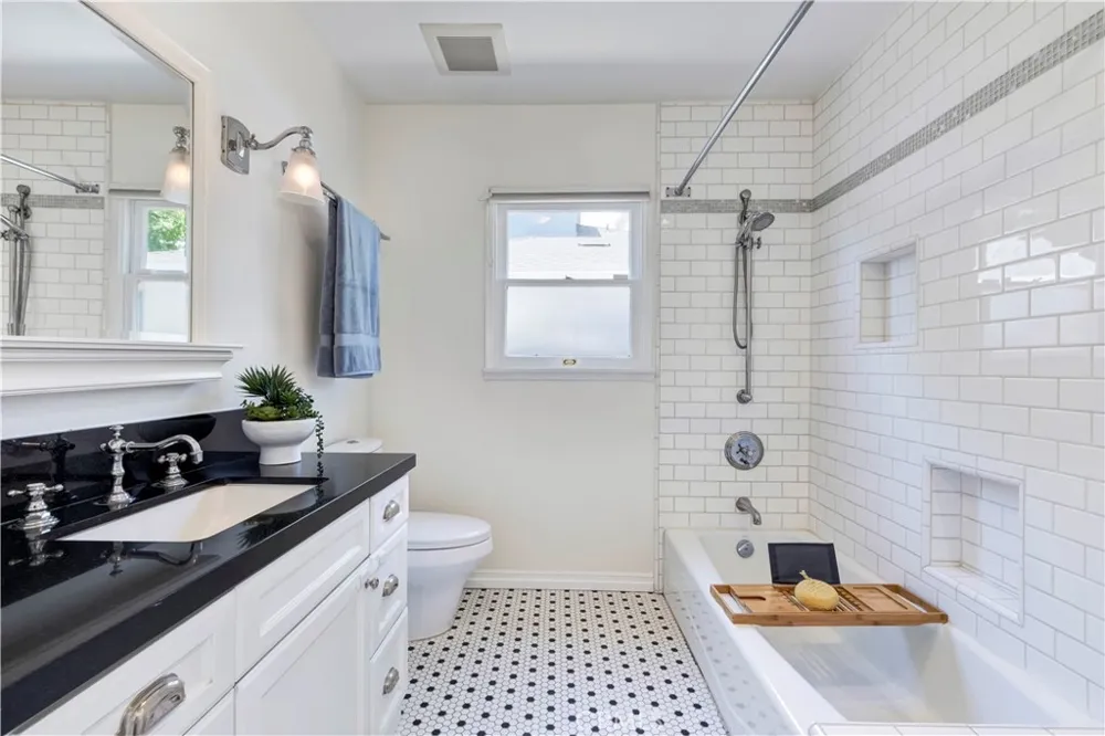 5429 Columbus Avenue Sherman Oaks, CA 91411