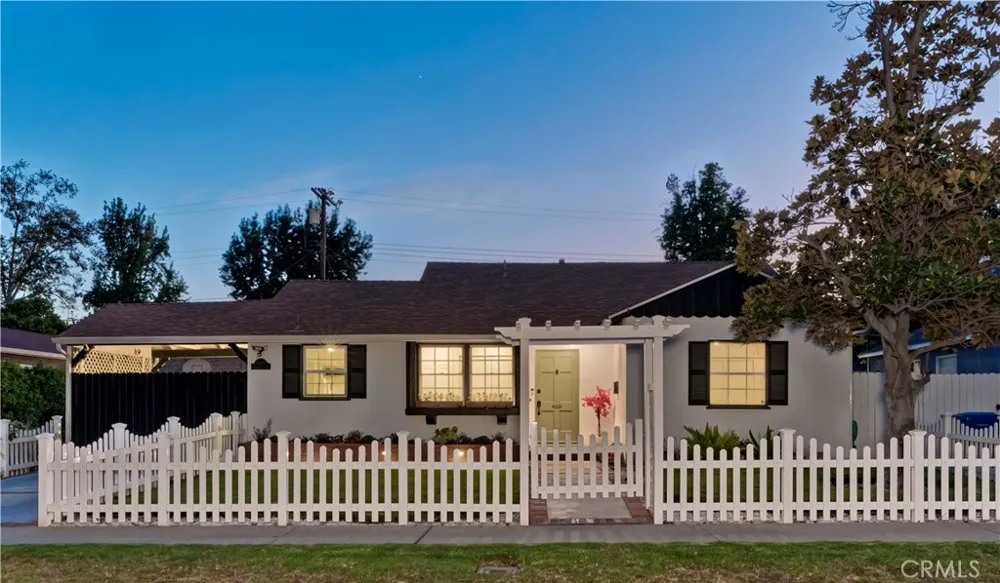 5429 Columbus Avenue Sherman Oaks, CA 91411