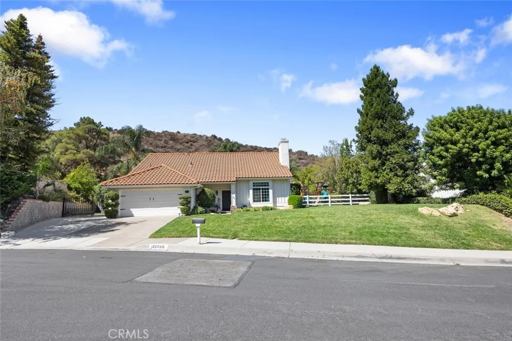 20906 Susan Carole Drive Saugus, CA 91350