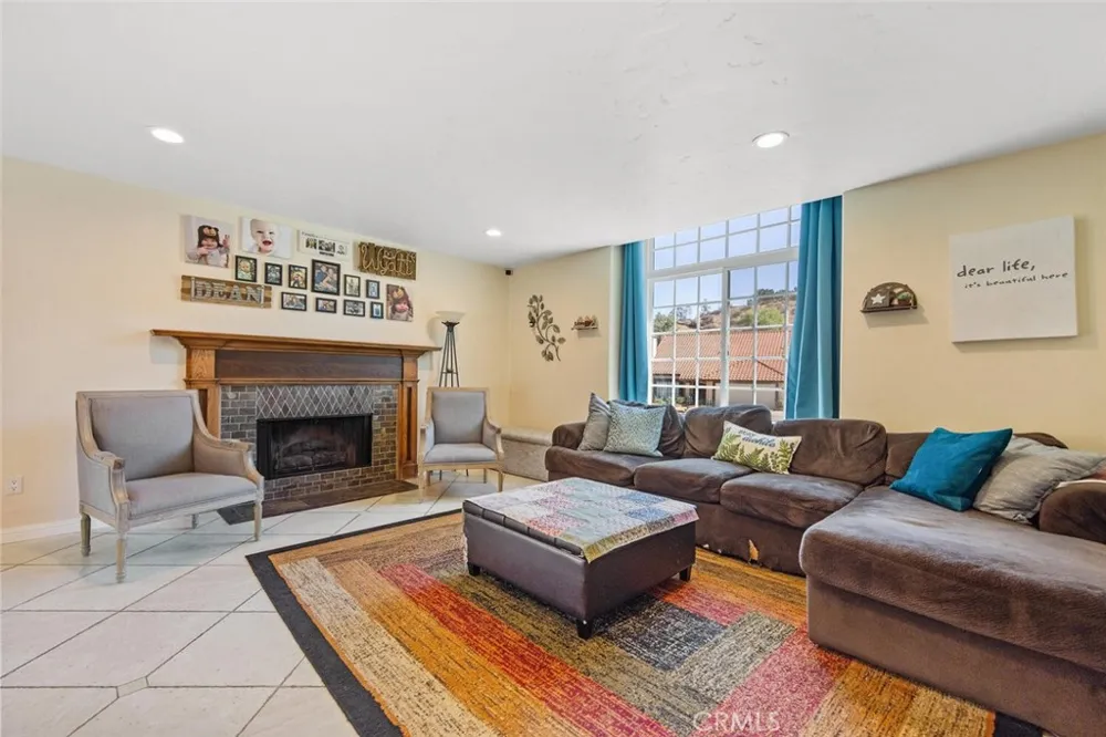 20906 Susan Carole Drive Saugus, CA 91350