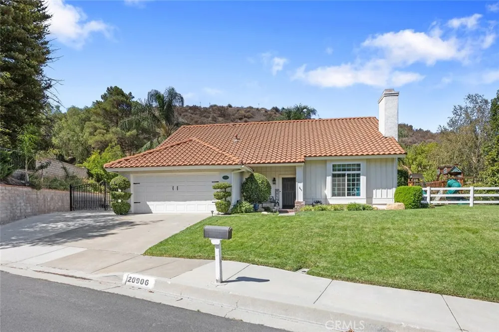 20906 Susan Carole Drive Saugus, CA 91350
