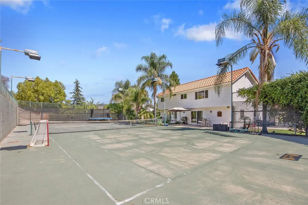 20906 Susan Carole Drive Saugus, CA 91350