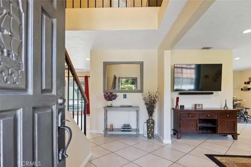 20906 Susan Carole Drive Saugus, CA 91350