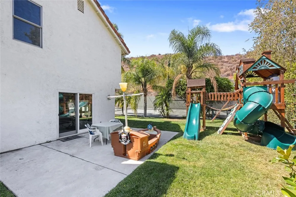 20906 Susan Carole Drive Saugus, CA 91350