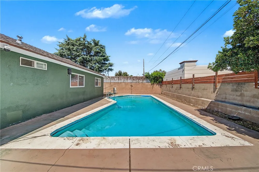 16201 Napa North Hills, CA 91343