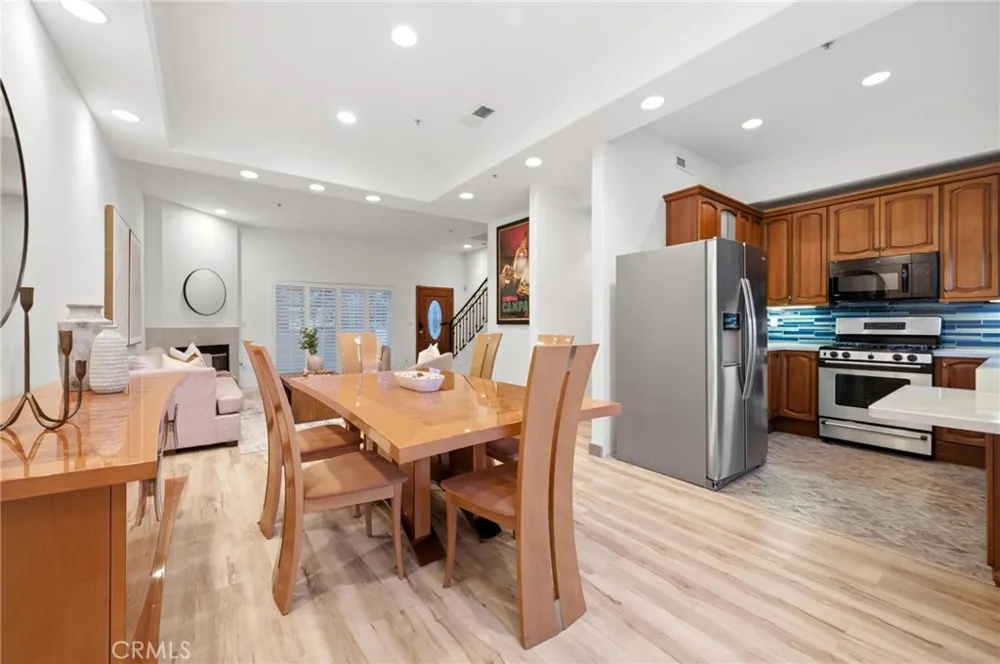 10833 Kling Street #4 North Hollywood, CA 91602
