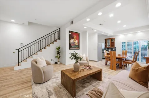 10833 Kling Street #4