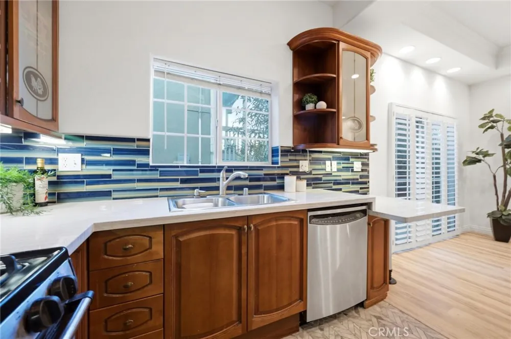10833 Kling Street #4 North Hollywood, CA 91602
