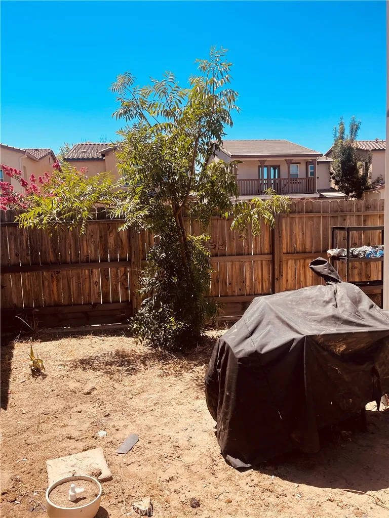 6251 E Overlook Fresno, CA 93727
