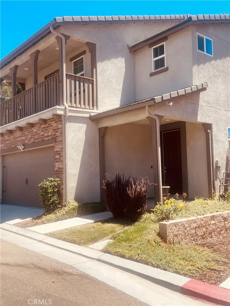 6251 E Overlook Fresno, CA 93727