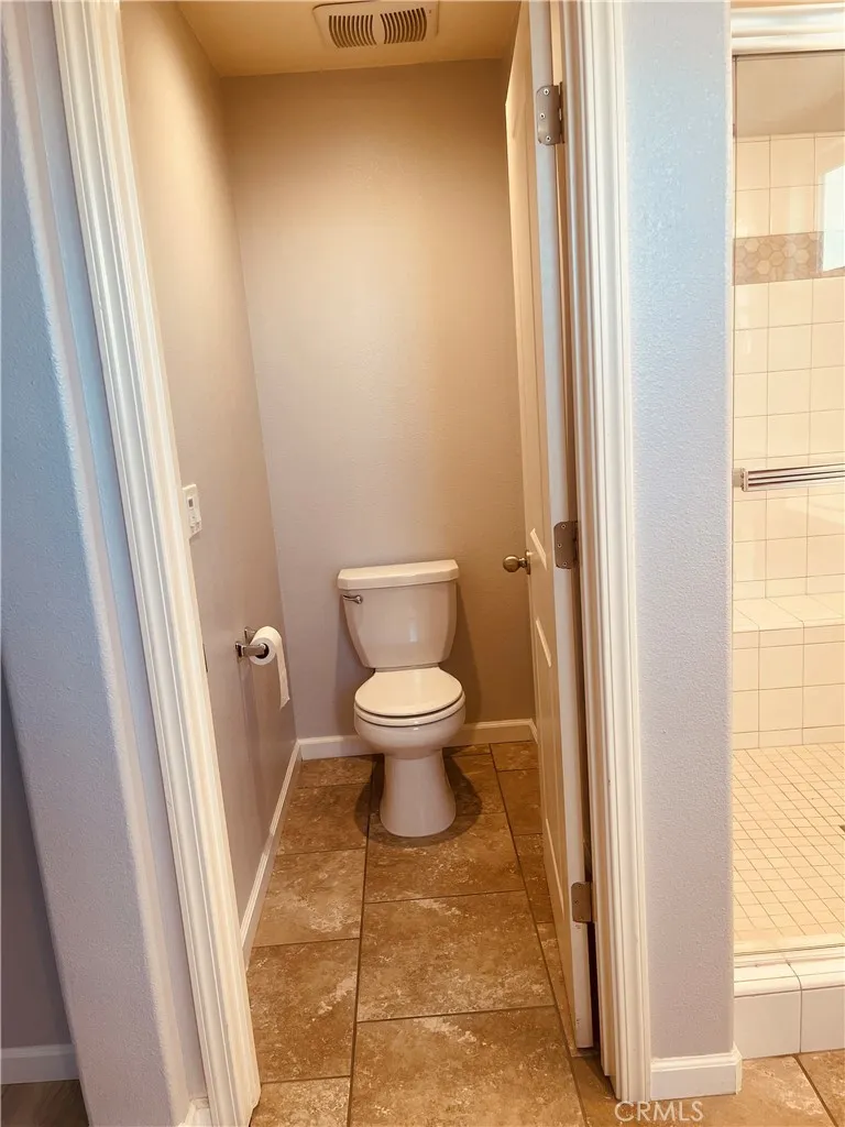 6251 E Overlook Fresno, CA 93727