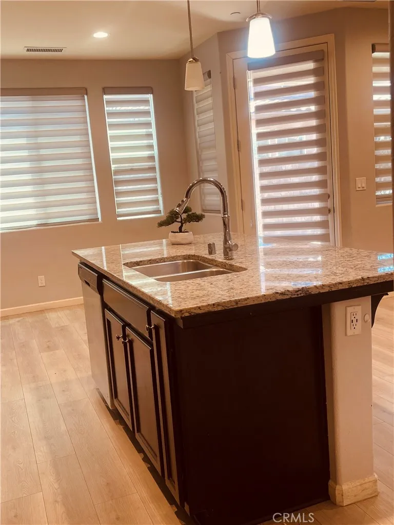 6251 E Overlook Fresno, CA 93727