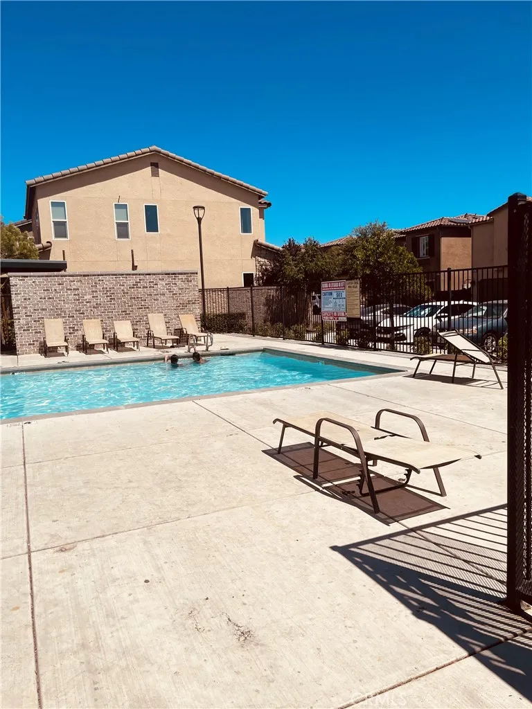 6251 E Overlook Fresno, CA 93727