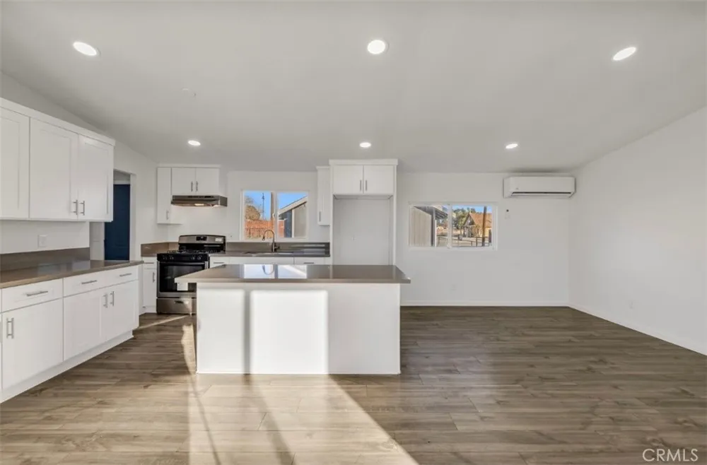 2869 B STREET Rosamond, CA 93560