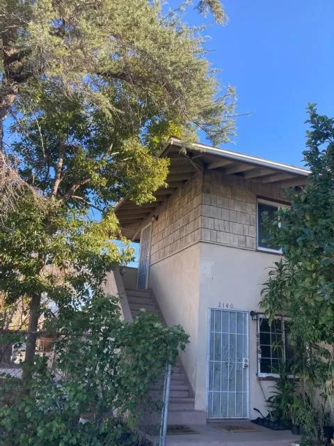 2140 Lincoln Street Burbank, CA 91504