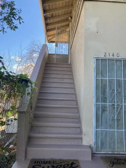2140 Lincoln Street Burbank, CA 91504
