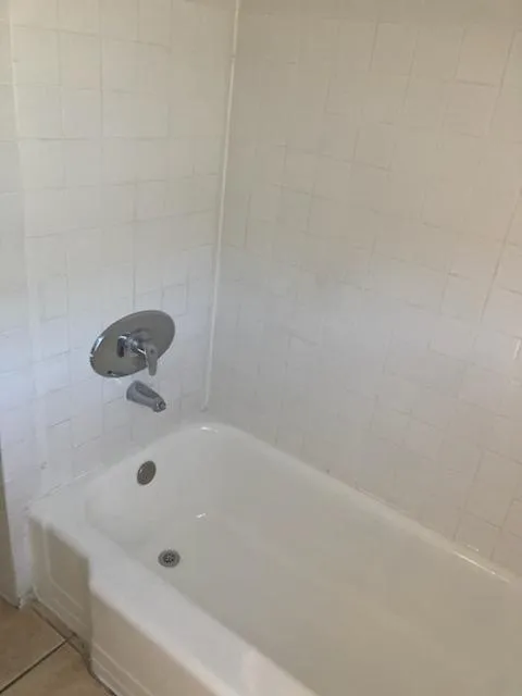 2140 Lincoln Street Burbank, CA 91504