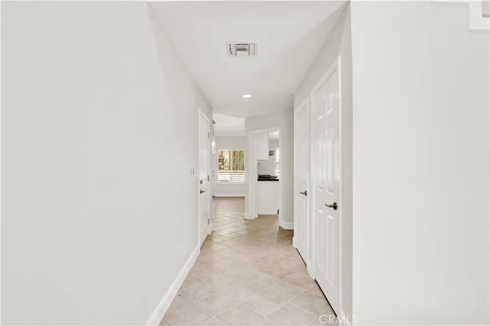 5200 White Oak Avenue #52 Encino, CA 91316