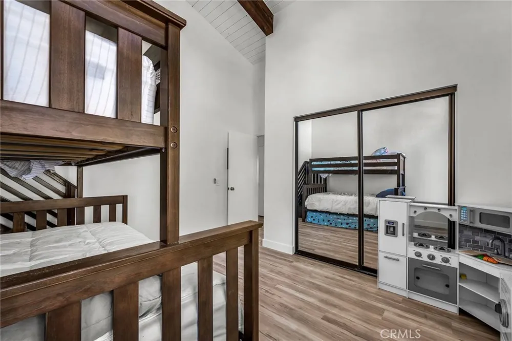 5123 Neptune square Oxnard, CA 93035