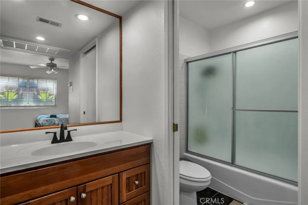 5123 Neptune square Oxnard, CA 93035
