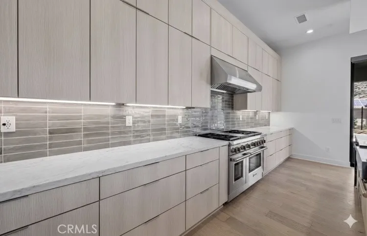 11926 Churchill Way Porter Ranch, CA 91326