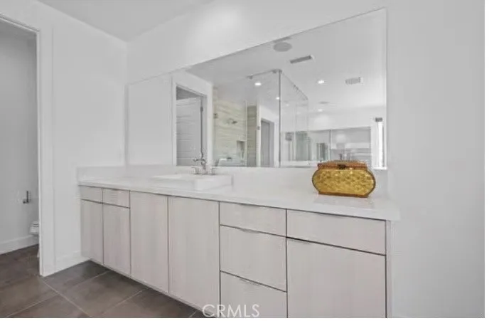 11926 Churchill Way Porter Ranch, CA 91326