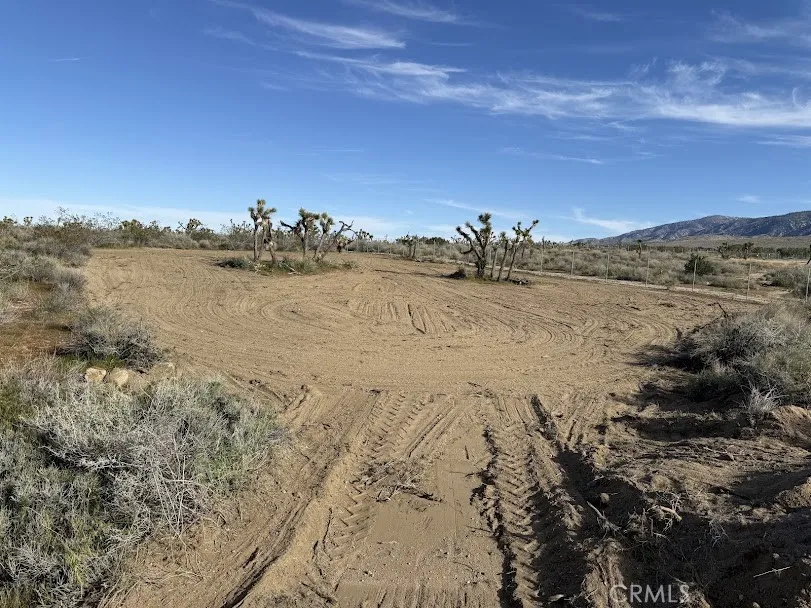 Ave X/220 Llano, CA 93544