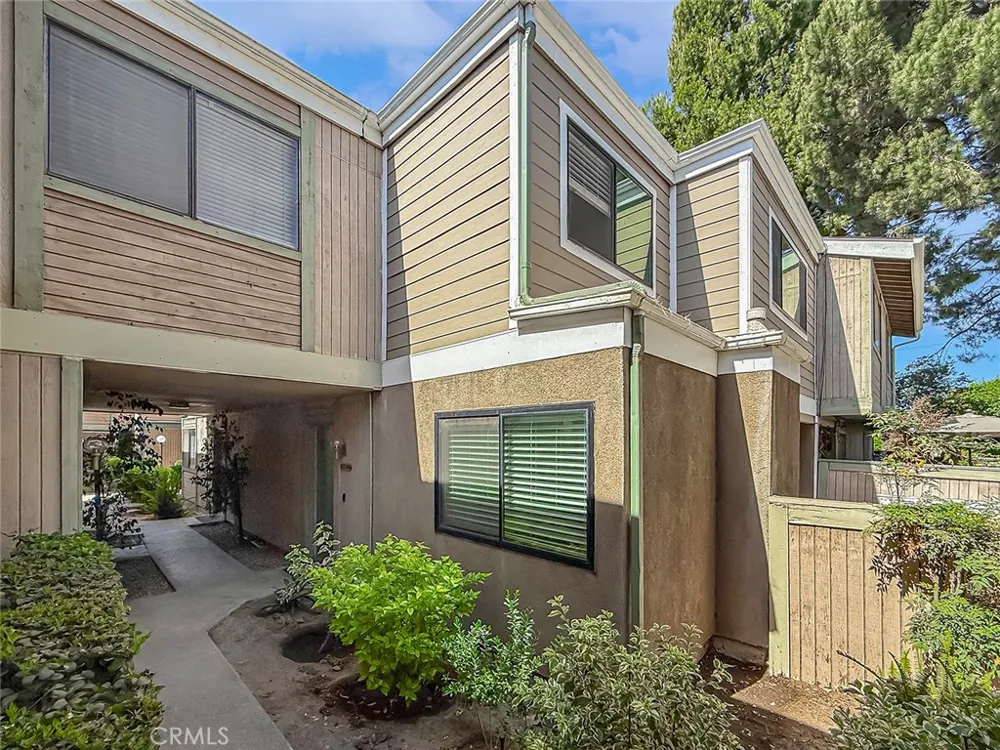 10740 Woodley #7 Granada Hills, CA 91344