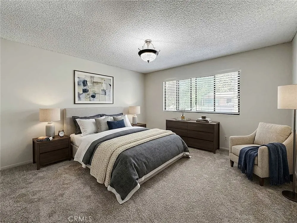 10740 Woodley #7 Granada Hills, CA 91344