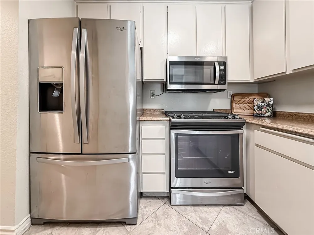 10740 Woodley #7 Granada Hills, CA 91344