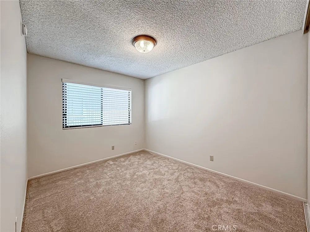 10740 Woodley #7 Granada Hills, CA 91344