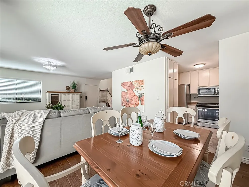 10740 Woodley #7 Granada Hills, CA 91344