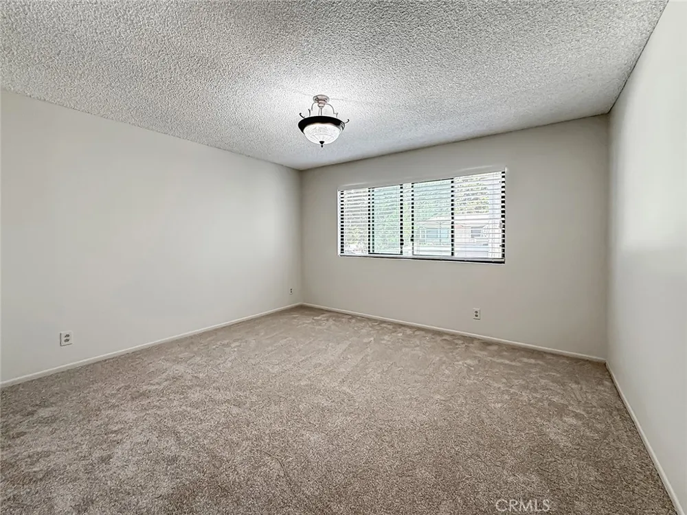 10740 Woodley #7 Granada Hills, CA 91344