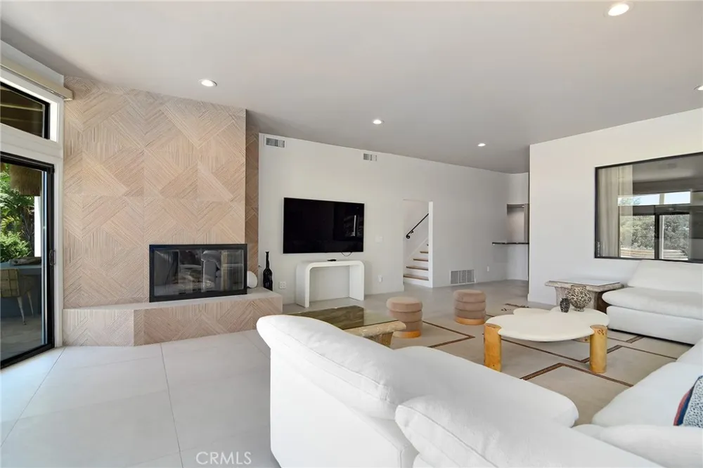 130 Dapplegray Road Bell Canyon, CA 91307