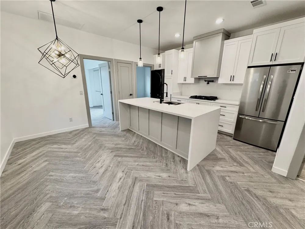 2643 Summerchase Ave #B Rosamond, CA 93560