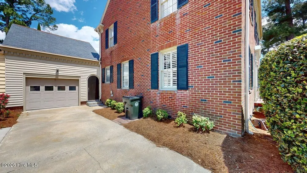 206 W James Street Mount Olive, NC 28365