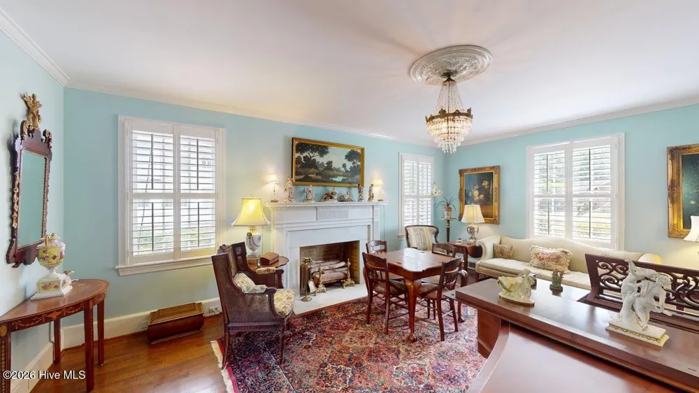 206 W James Street Mount Olive, NC 28365